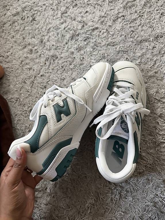 Scarpe da donna: NEW BALANCE 550 SNEAKER – Usato da Hölstein venduto da Pivu