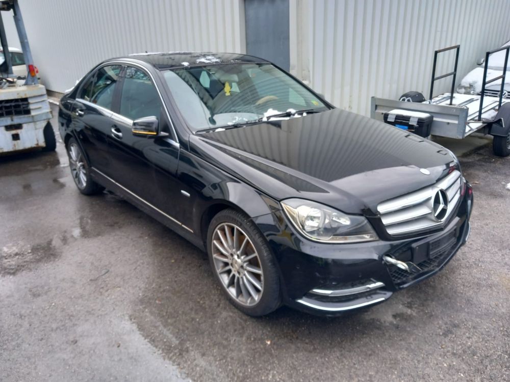 Mercedes-Benz C 180 BlueEfficiency Avantgarde - 2012 2