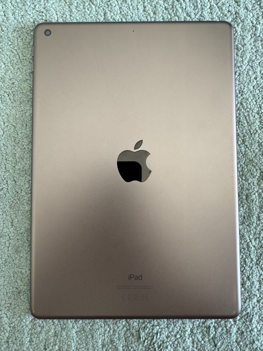 Apple Tablet PC: Ipad 8 Generation 32 GB WIFI – Usato da Zufikon venduto da filu9 1