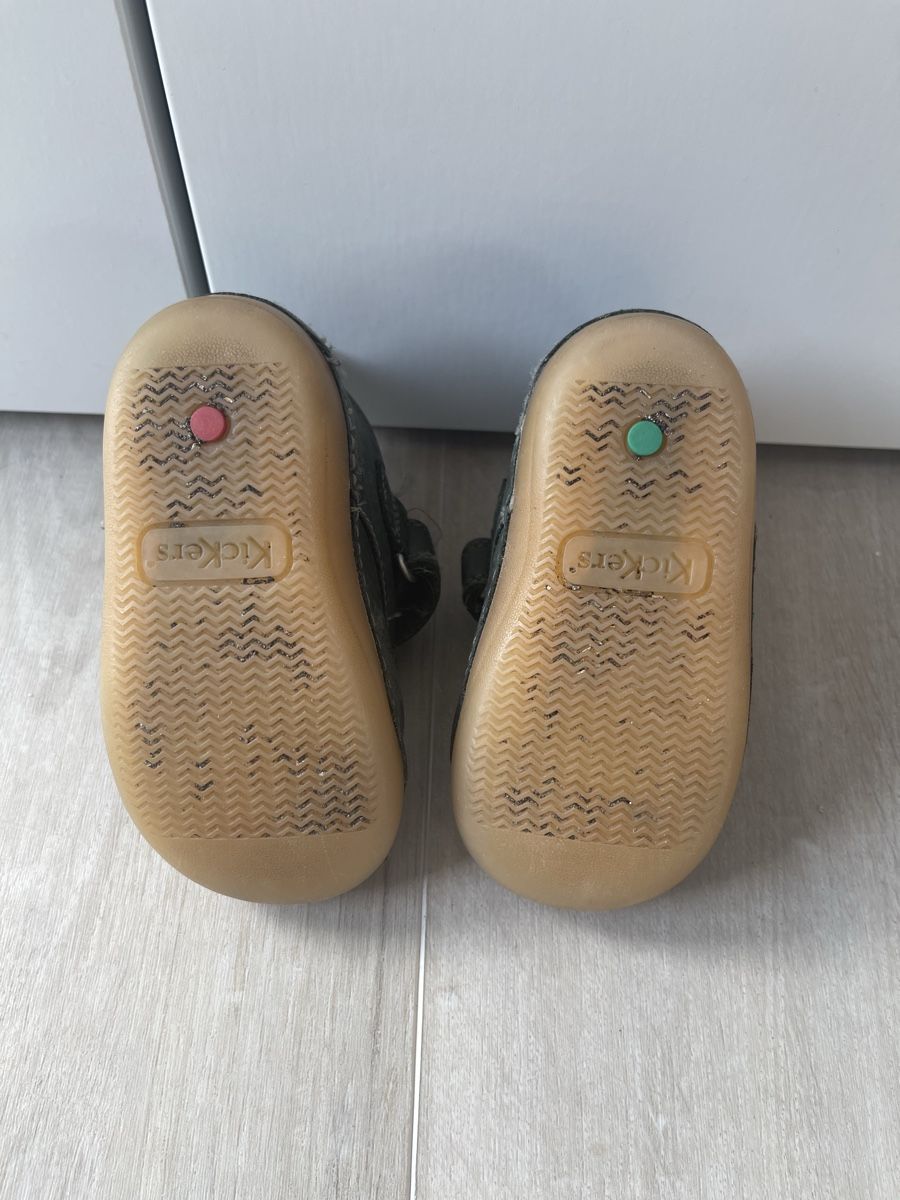 Scarpe per ragazzi: Kickers Kinder Schuhe Leder Gr 20 – Usato da Schlieren venduto da Keluwei 3