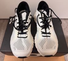 On Cloud X Sportschuhe weiss schwarz , neu ungetragen