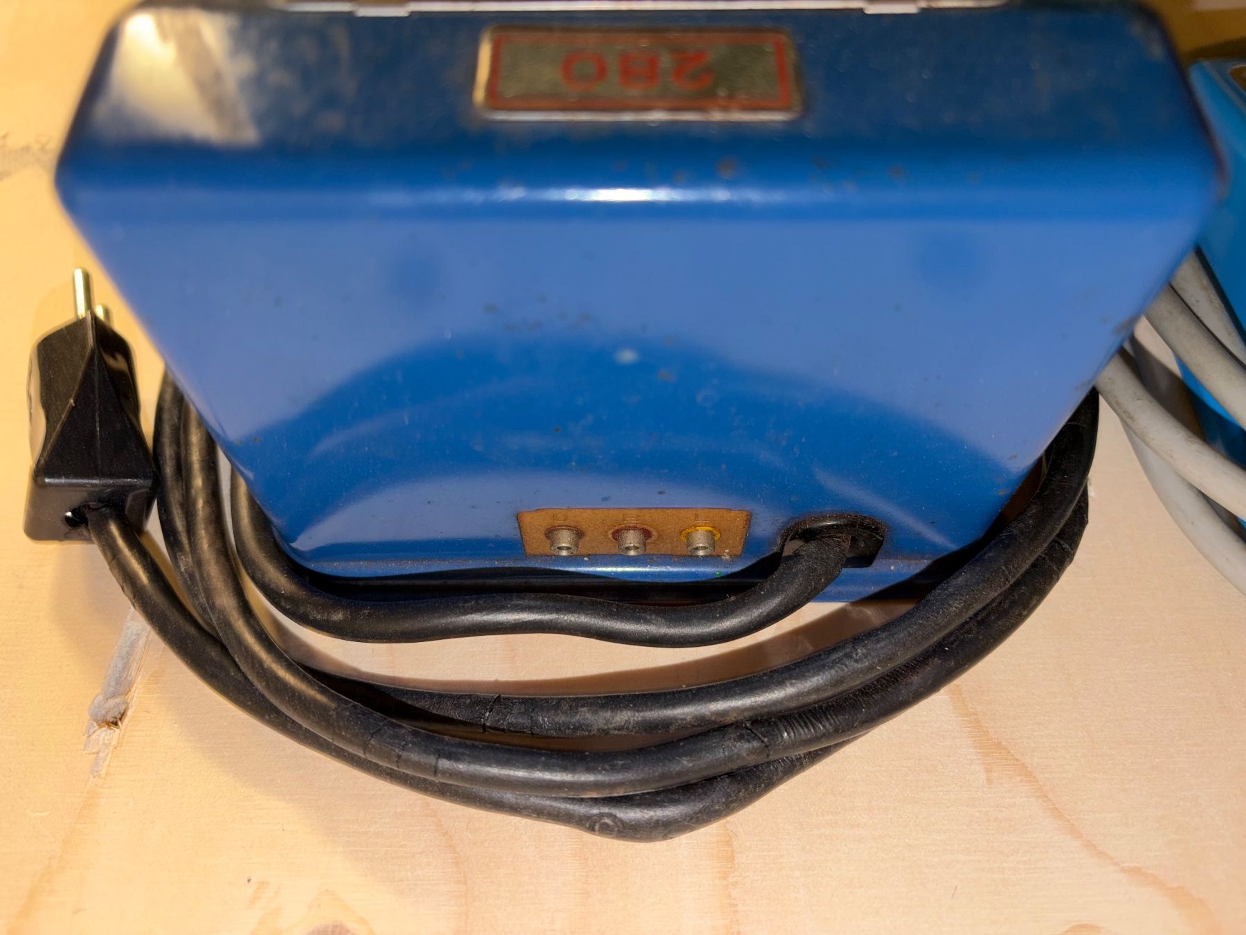 Märklin Modelleisenbahnen: Märklin Trafo 2Stk. – Defekt aus Spiez von mischu_92 2