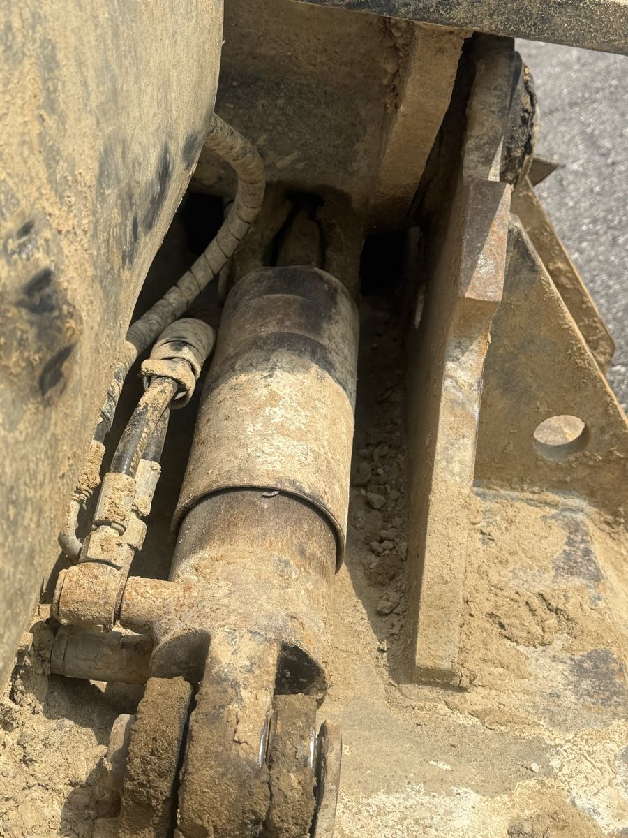 Caterpillar Tutti gli attrezzi: Godet pivotant / Schwenklöffel  Caterpillar – Usato da lyssach venduto da brax2019 3