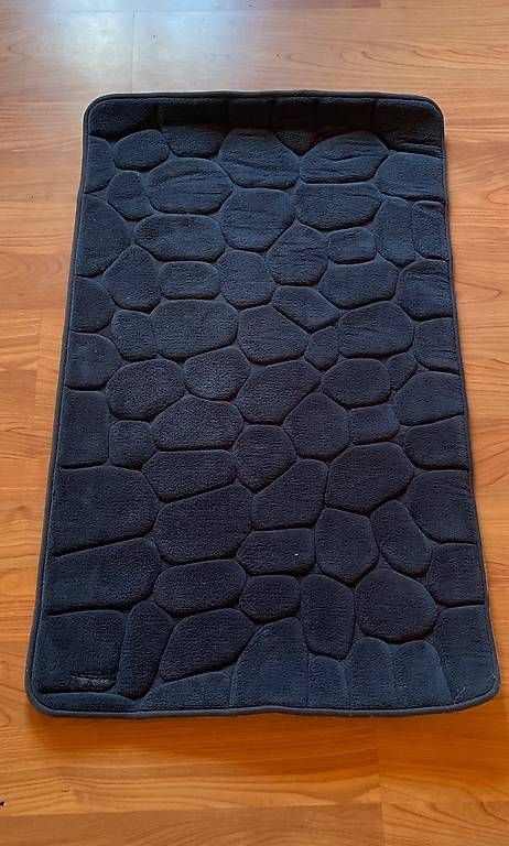 Tapis: Badezimmer-Teppich – D'occasion à Zweisimmen par Mikat