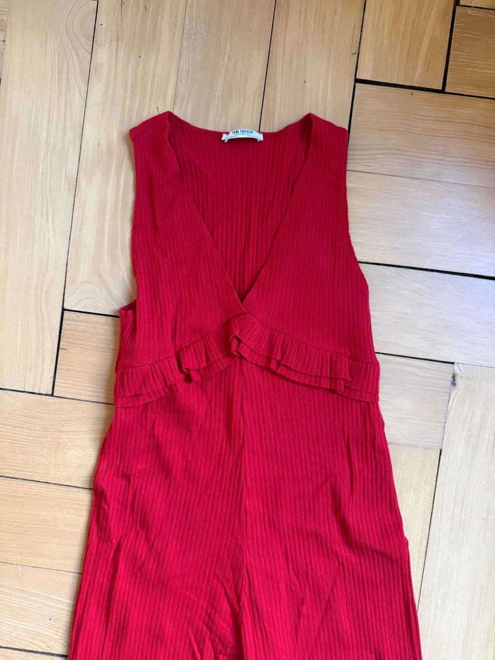 Zara Jumpsuits: ZARA - Jumpsuit rot gestreift S – D'occasion à Zürich par Diazaio 1