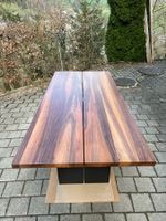 Massivholztisch aus CH-Nussbaumholz in Schreinerqualität