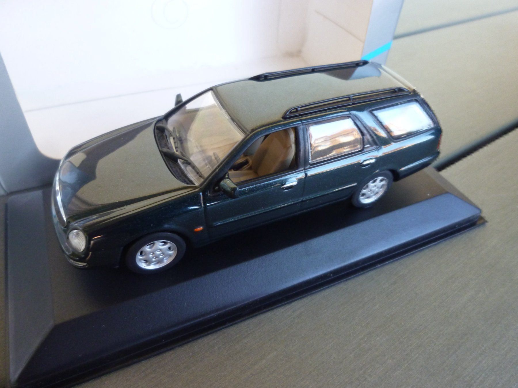 Minichamps Modellini d'auto: Ford Scorpio Break (1995) – Nuovo e nell'imballaggio originale da Flawil venduto da Imperiosud 6