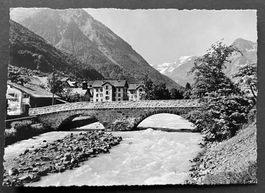 Rüti GL. Dorfbrücke mit Tödi, ca 1960