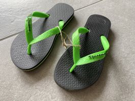 Ipanema Flipflops Grösse 27/28 grün schwarz