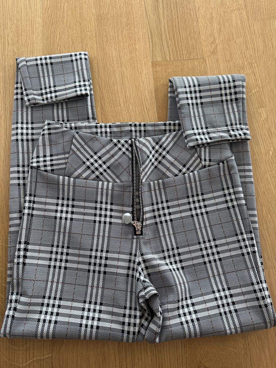 Calzedonia Leggings: Leggins CALZEDONIA – Gebraucht aus Rickenbach b. Wil von iah_pg6d
