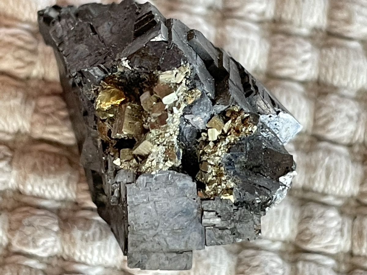 Minerali & Pietre curative: Pyrit mit Galenit – Usato da Rümlang venduto da resale35 3