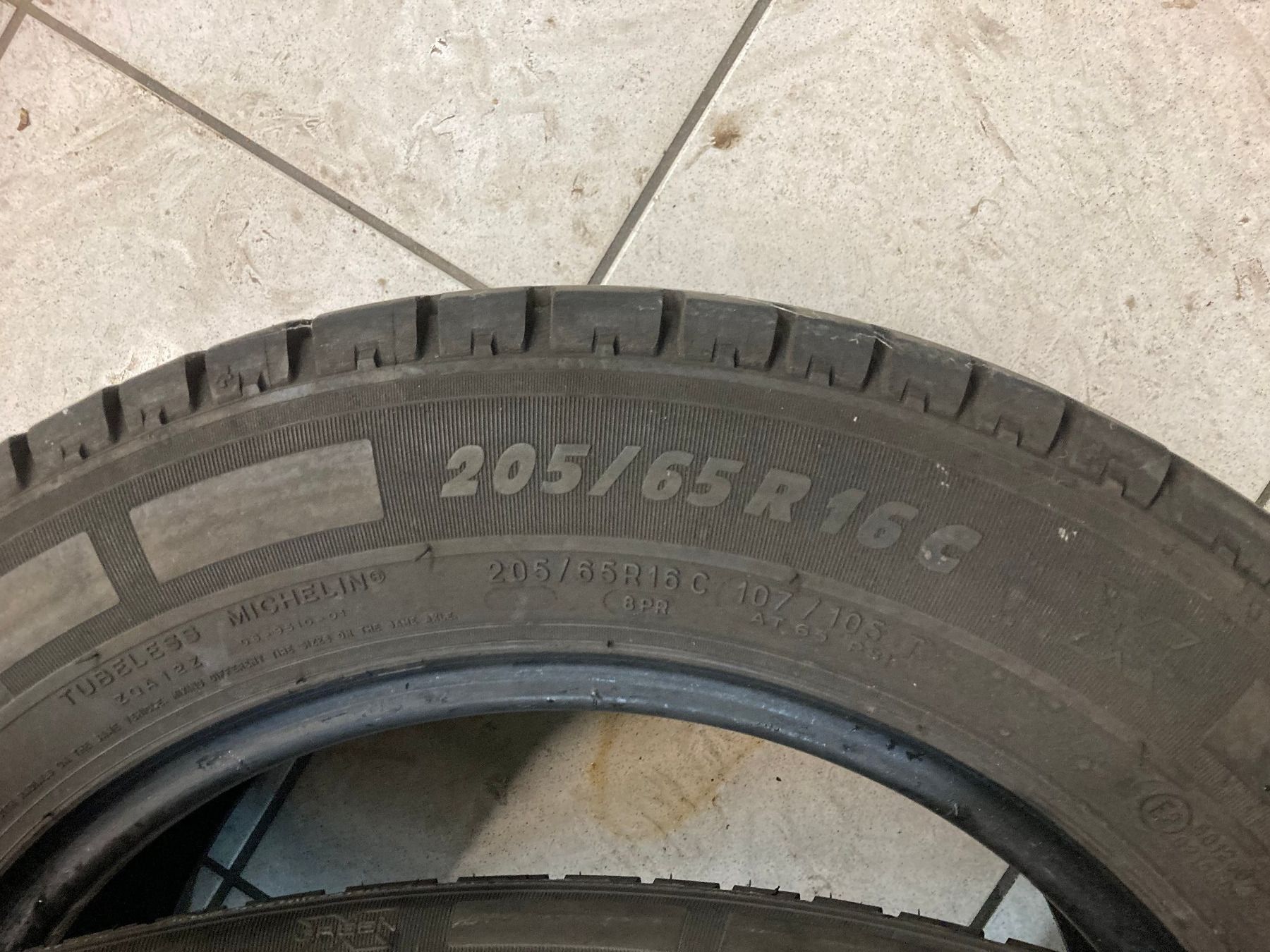 Michelin Pneumatici & Ruote complete: 205/65R16 C Sommerpneu – Usato da Cham venduto da WB2223 1