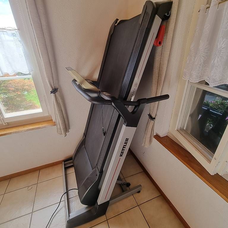 Hometrainer: Kettler Laufband – Usato da Wohlen b. Bern venduto da tru_7ywv 1