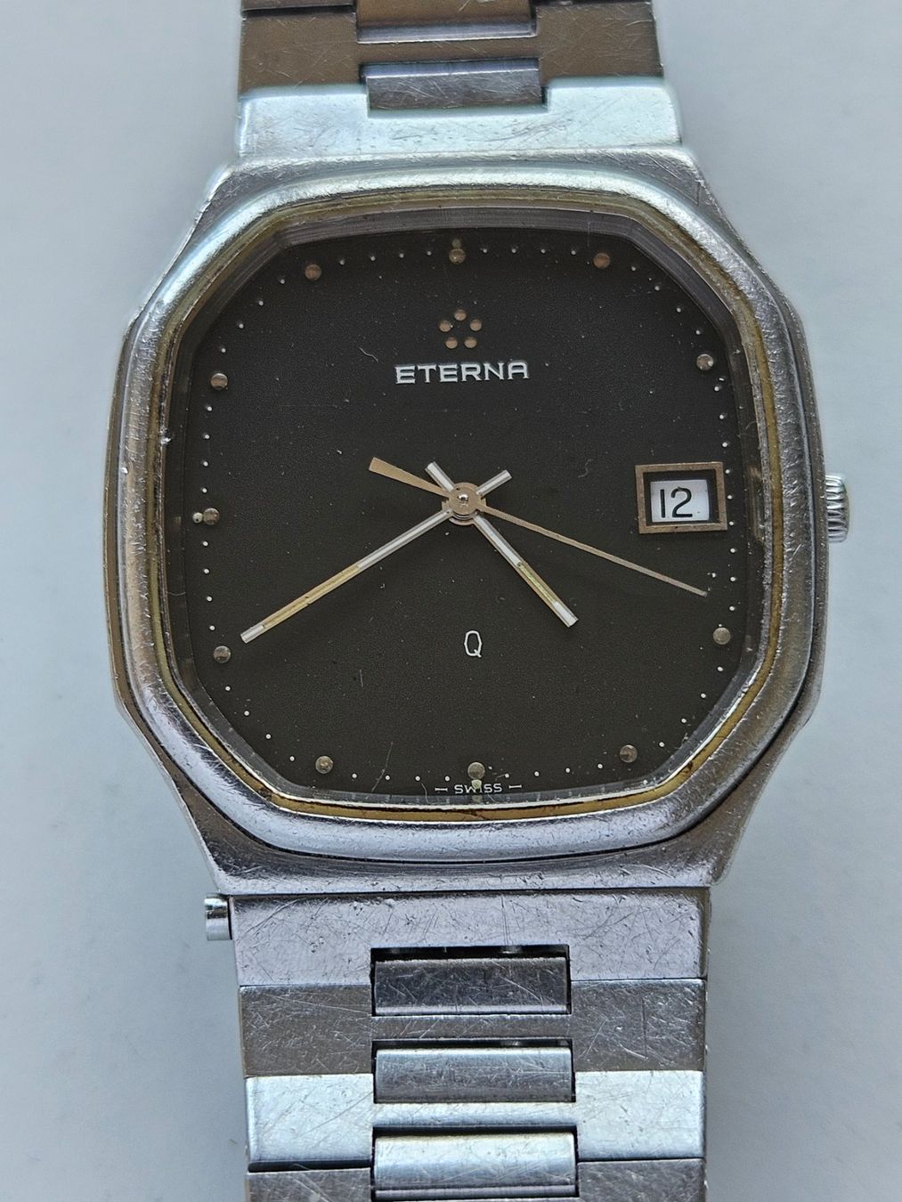 Eterna Uhren: 561 Eterna Quartz Date – Gebraucht aus Berikon von mmm21