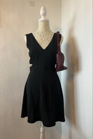 Zara summernight black dress w/cut-out