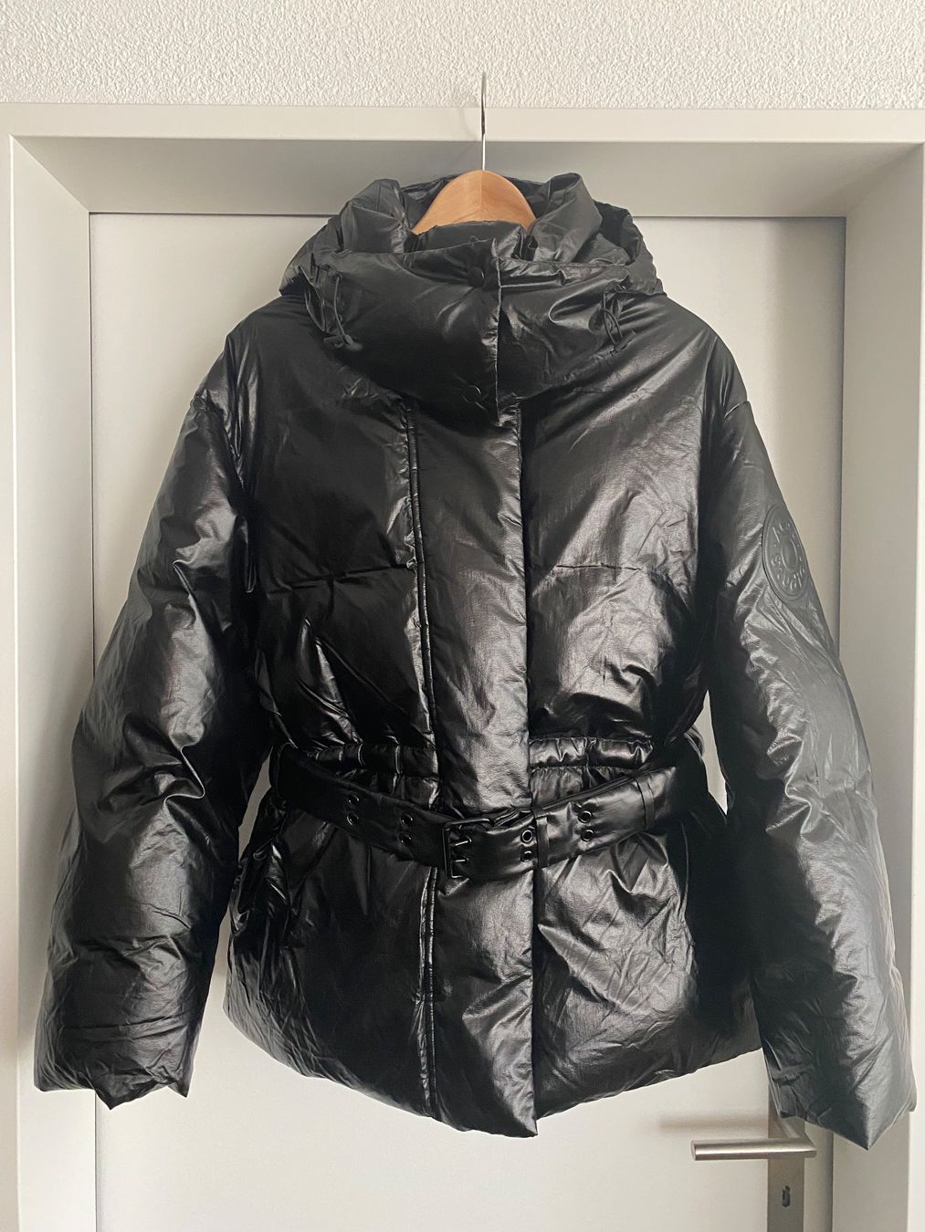Acne Studios Giacche: Acne Studios hooded puffer jacket Damem Gr. 34 – Nuovo (secondo la descrizione) da Zürich venduto da ron_t88f