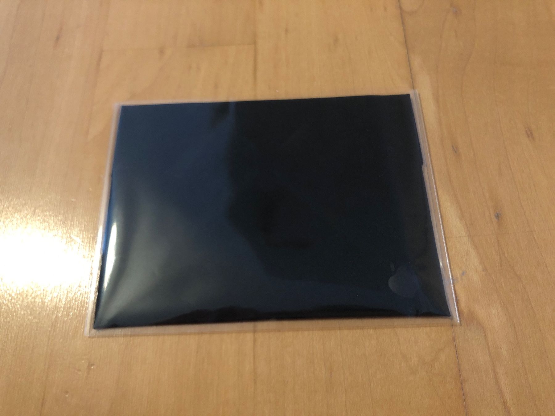 Sonstige Kleidung & Accessoires: apple microfasertuch in ovp schwarz mit logo – Neu (gemäss Beschreibung) aus Olten von eti_r289