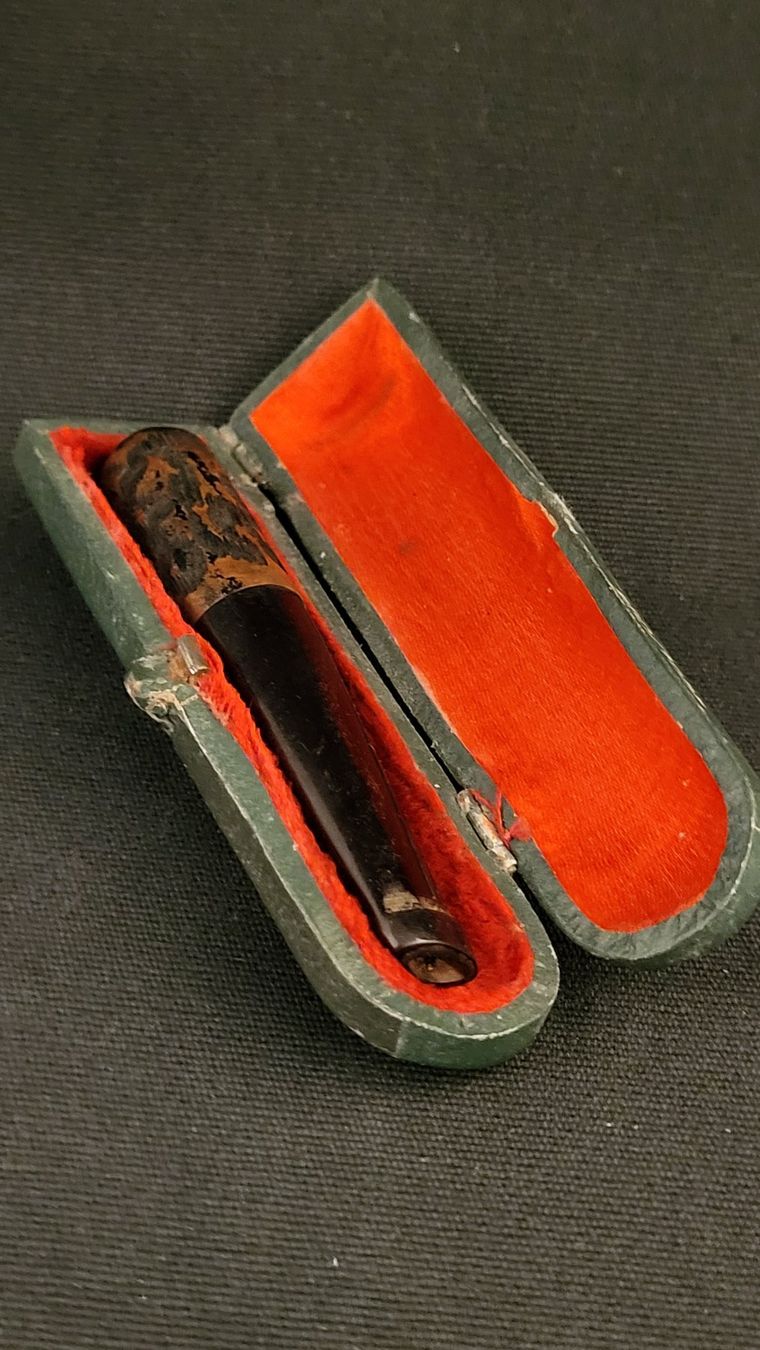 Statuette: Zigaretten-Spitze im Etui – Usato da Basel venduto da spinne02 1