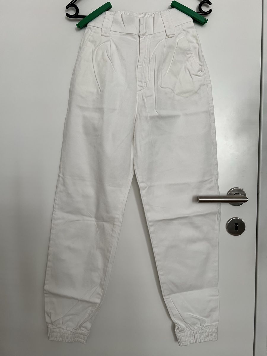 Pull&Bear Pantalons: Weisse Hose von Pull & Bear – D'occasion à Dietikon par Mischi2167