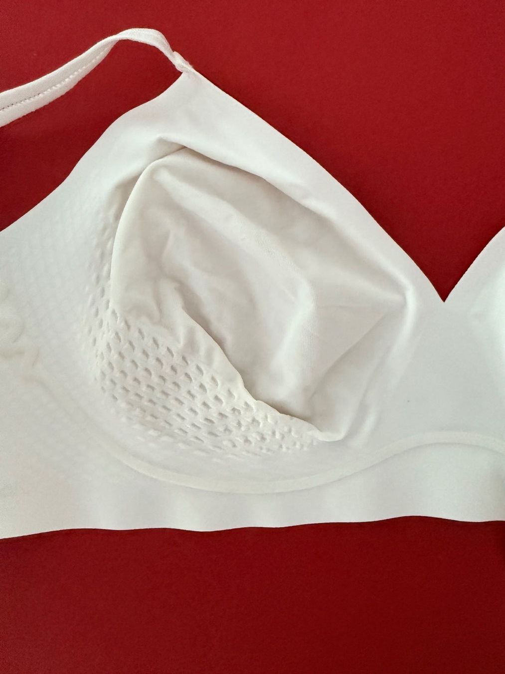 Sloggi Sonstige Unterwäsche: SLOGGI, Bralette BODY ADAPT SOFT, Grösse M+, Farbe Weiss – Neu und originalverpackt aus Rudolfstetten von gst_g7xl 8