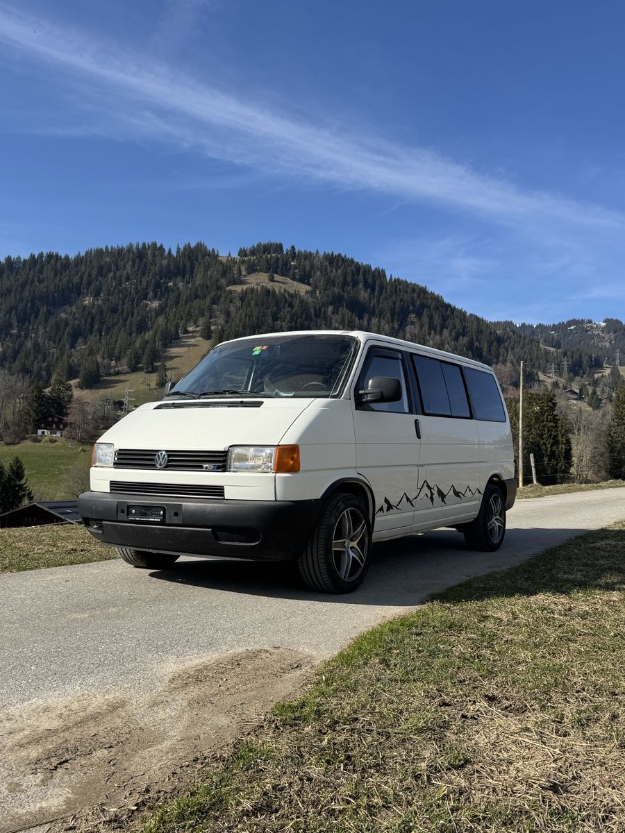 VW Veicoli da campeggio: Vw T4 Campingbus – Usato da Gstaad venduto da raa_tj8d 1