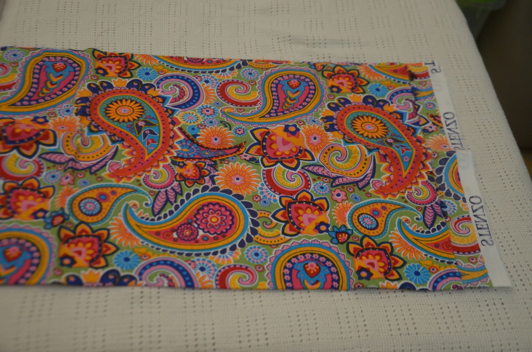 Tissus: STOFF RESTE BAUMWOLLE STENZO - CM 140X50 – Neuf avec emballage d'origine à Chiasso par Dolly015
