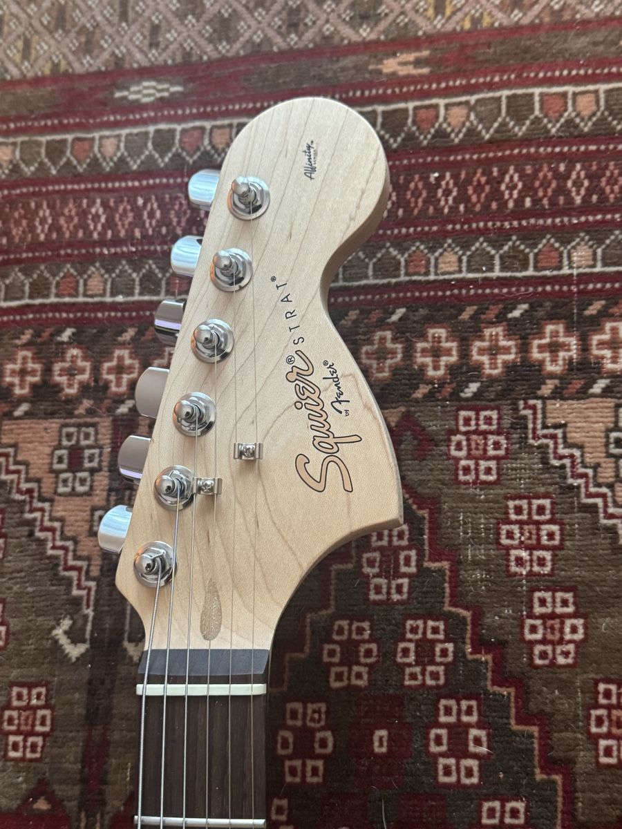 Squier Musikinstrumente: Squier by fender e-gitarre – Gebraucht aus Zunzgen von milesdavis76 3
