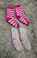 Zwei Paar Rutschfeste Socken Grösse 31-34