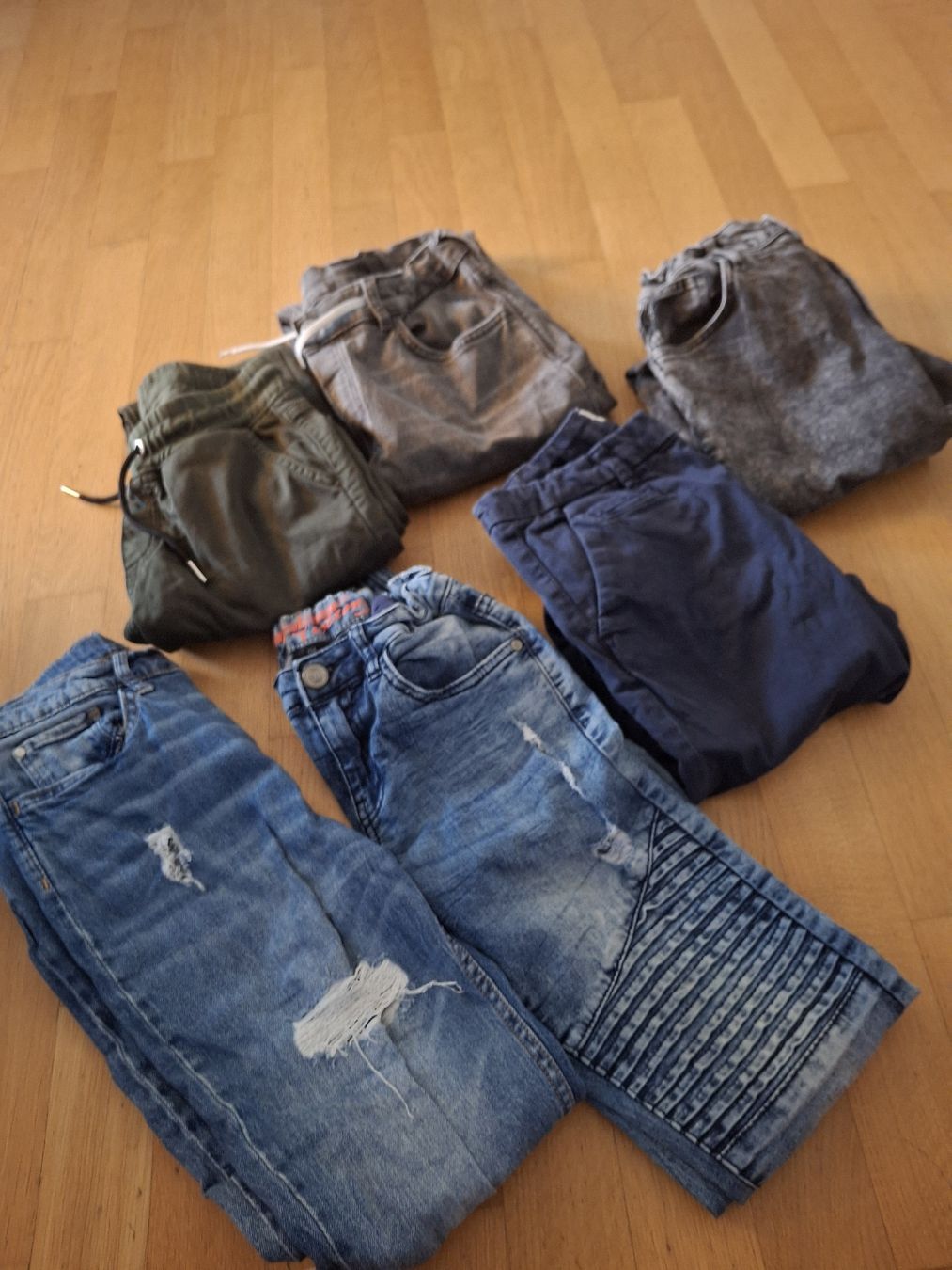 Lotti & Set di vestiti: Hosenpaket Gr. 158 – Usato da Adligenswil venduto da Raju