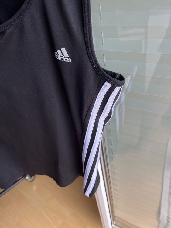 Adidas Tops: Adidas Sporttop schwarz Gr. 40 – D'occasion à Diepoldsau par Sonne14 2