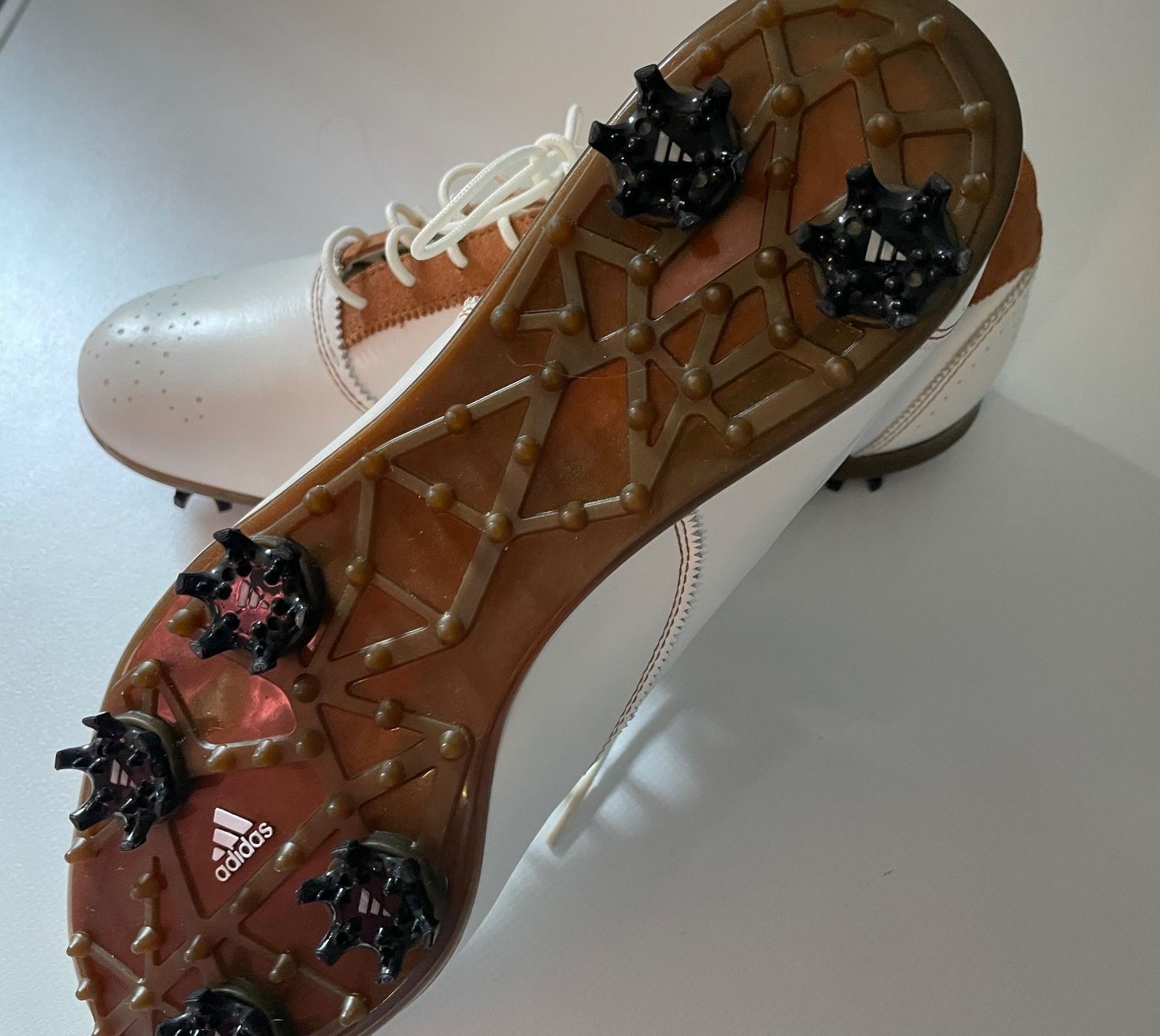 Adidas Damenschuhe: Adidas Golfschuh US Gr. 8.5 NEU – Neu (gemäss Beschreibung) aus Pfäffikon ZH von Margot1 2