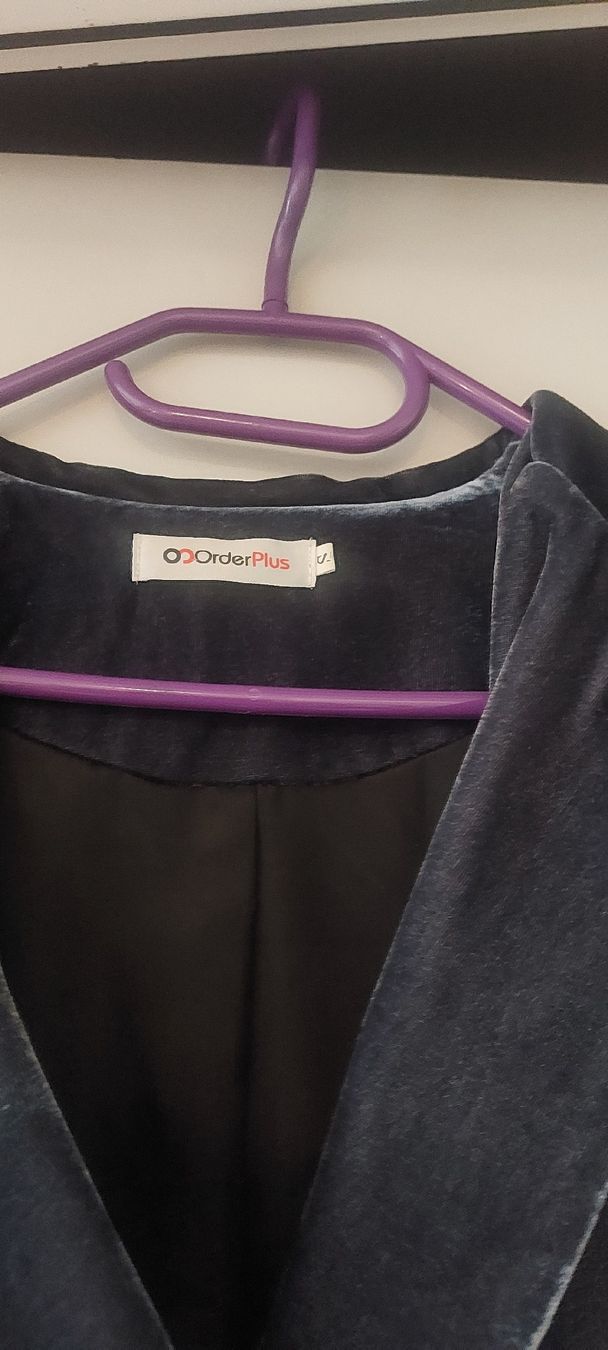 Giacche: Samt Blazer - Edler Look, Ordine Plus, Grösse S – Usato da Chur venduto da Angg1 3
