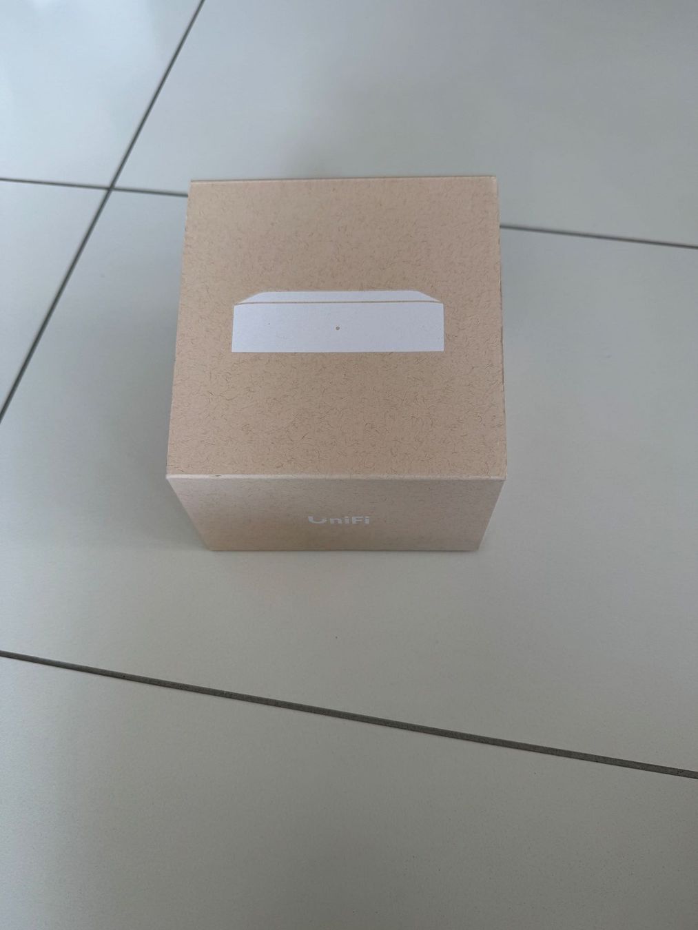 Firewall: Ubiquiti Gateway UXG-Lite – Nuovo e nell'imballaggio originale da Ennenda venduto da Gatzby 2