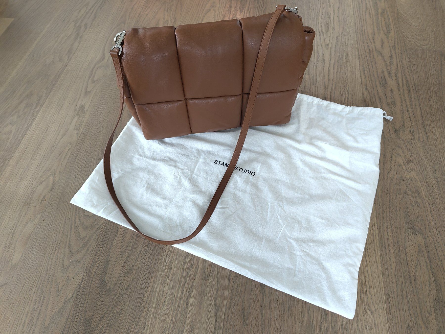 Stand Studio Borse: Gesteppte Tasche STAND STUDIO, veganes Leder, cognacfarben – Usato da Zürich venduto da ste_58hs 6