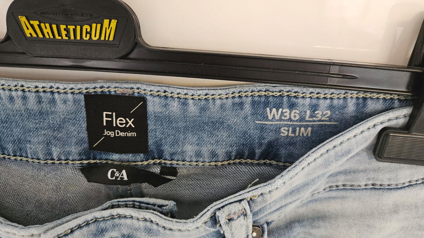 C&A Jeans: C&A Flex Jog Jeans, W36 L32, neuwertig, hellblau – Usato da Gossau ZH venduto da fashiontwo 1