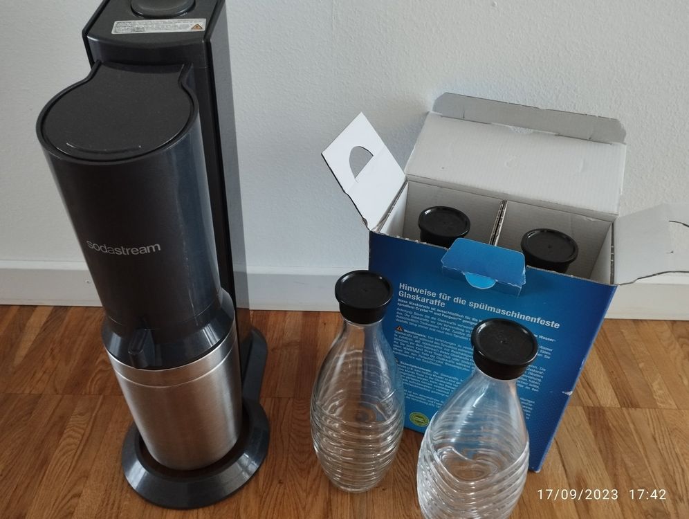 SodaStream Crystal mit 4 Glas Flaschen Kaufen auf Ricardo