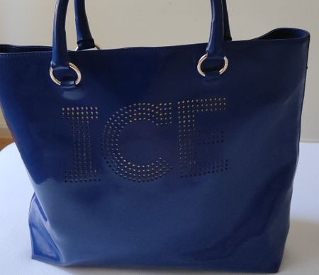 Grand sac à main ICE bleu marine, parfait pour l'été!
