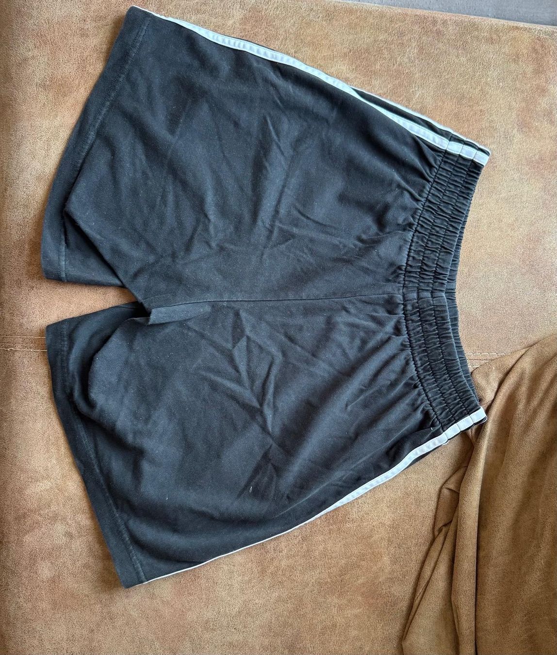 Adidas Pantaloni: Adidas Sport Hose – Usato da Bern venduto da Rkw_8 1