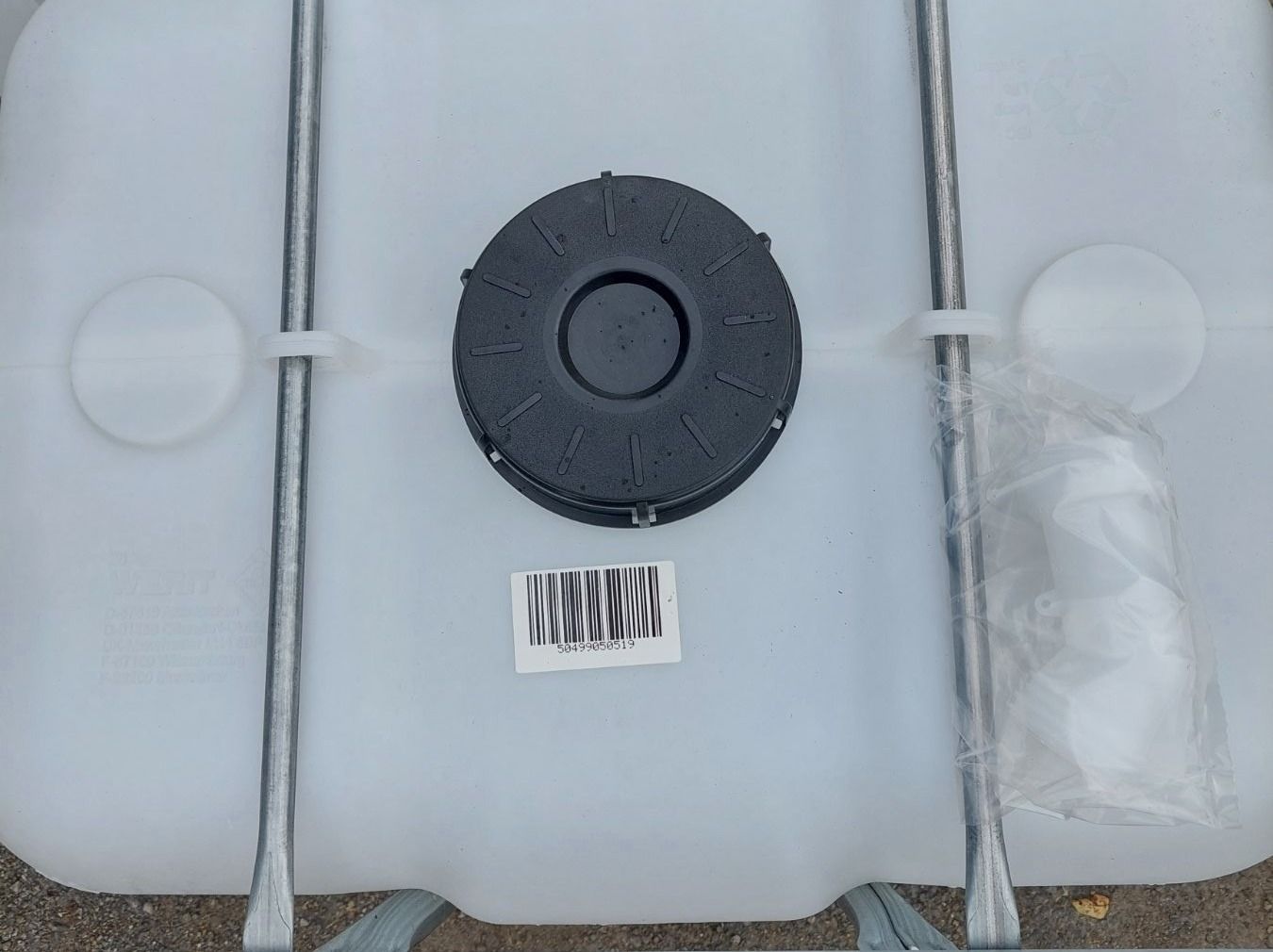Abbeveratoi e trogoli: Tank ibc  300 Li – Usato da Neuenegg venduto da Seppi18 2