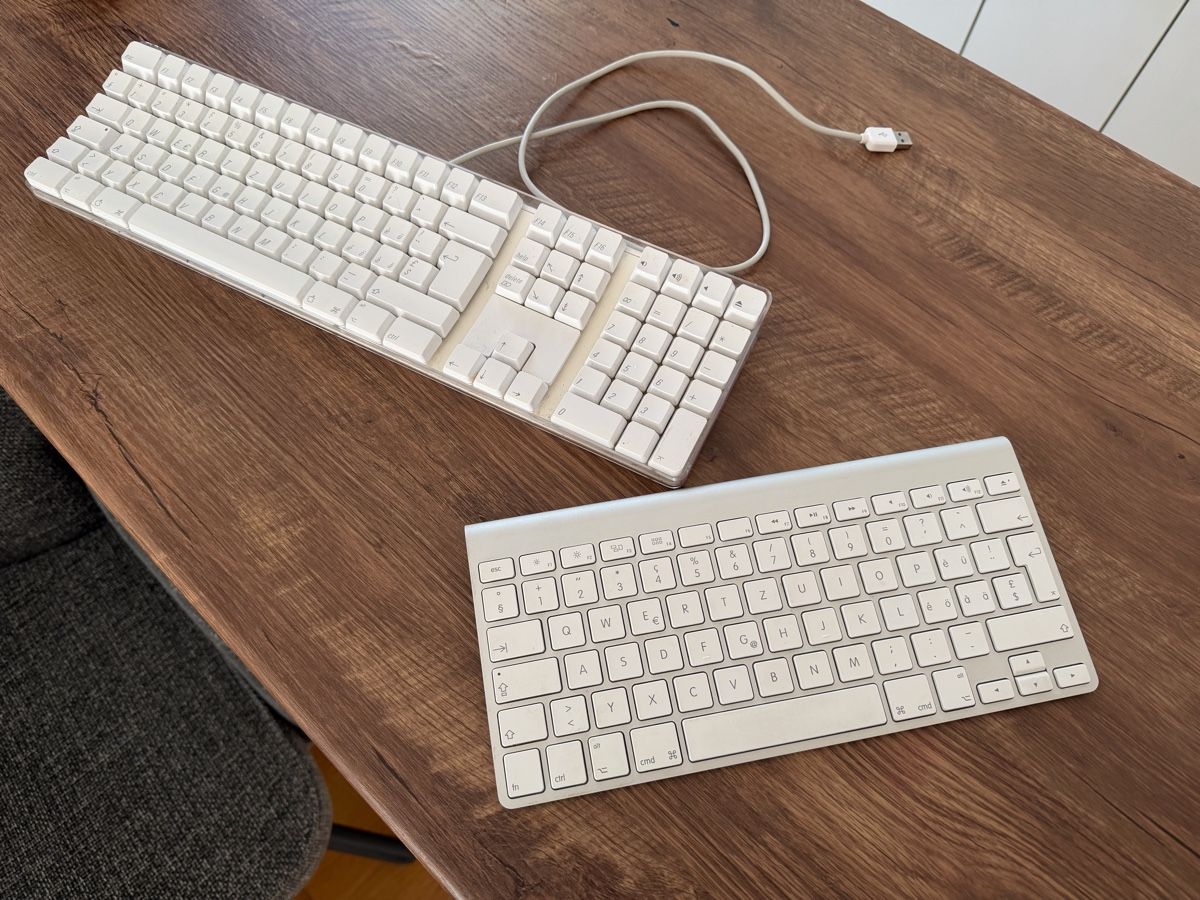 Apple Tastiere: 2 x Apple Tastaturen – Usato da St. Gallen venduto da Emifrei
