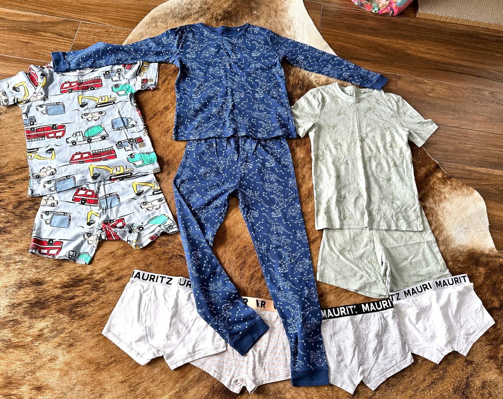 Lotti & Set di vestiti: Kleiderpaket Junge Teile Gr. 134-140 – Usato da Hombrechtikon venduto da MalgorzataJ 5