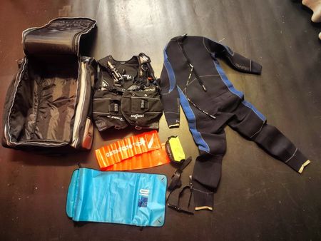 Scuba Gear Set: Wetsuit, BCD, Bag - Ready for Summer Dives!