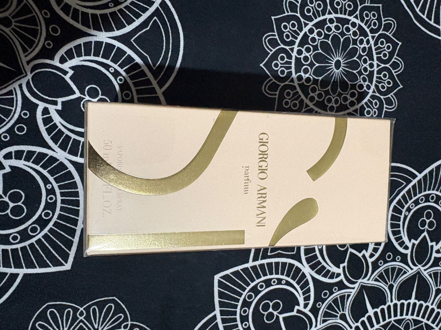Armani Profumi & Eau de Toilette: Giorgio Armani Sì Parfum 50ml – Nuovo e nell'imballaggio originale da Bern venduto da Saul677