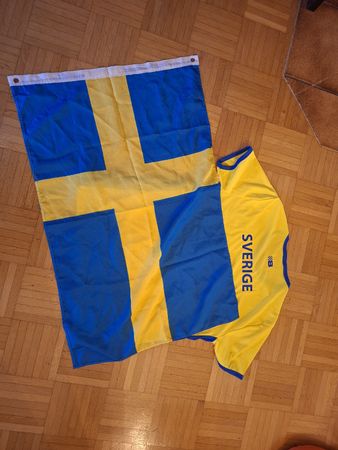 Schwedisches Fussballtrikot inkl Fahne Schweden Gr M-L