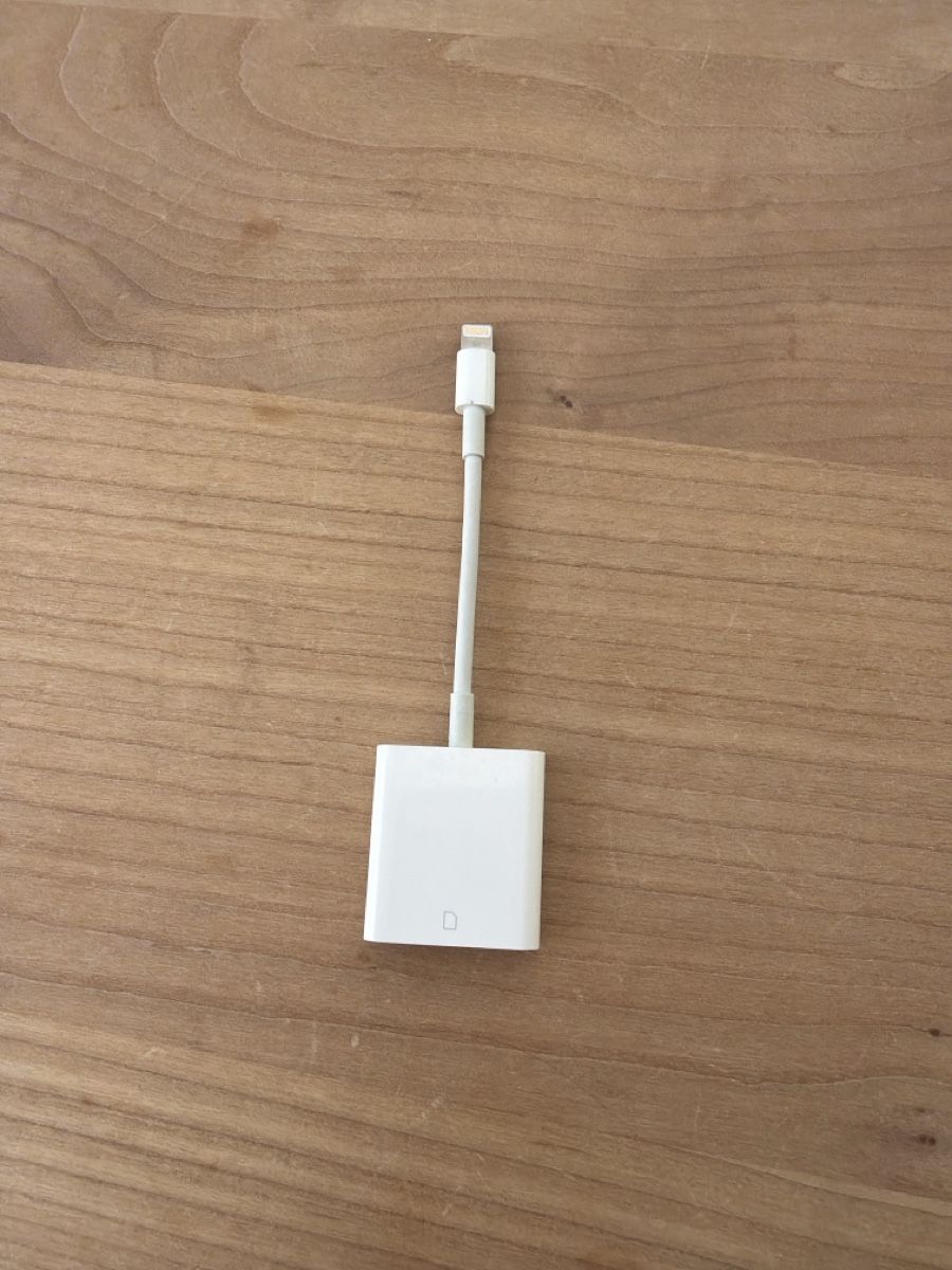 Apple Lettori di schede: Adapter SD-Card zu Lightning  – Usato da Münchenstein venduto da mjaaxx