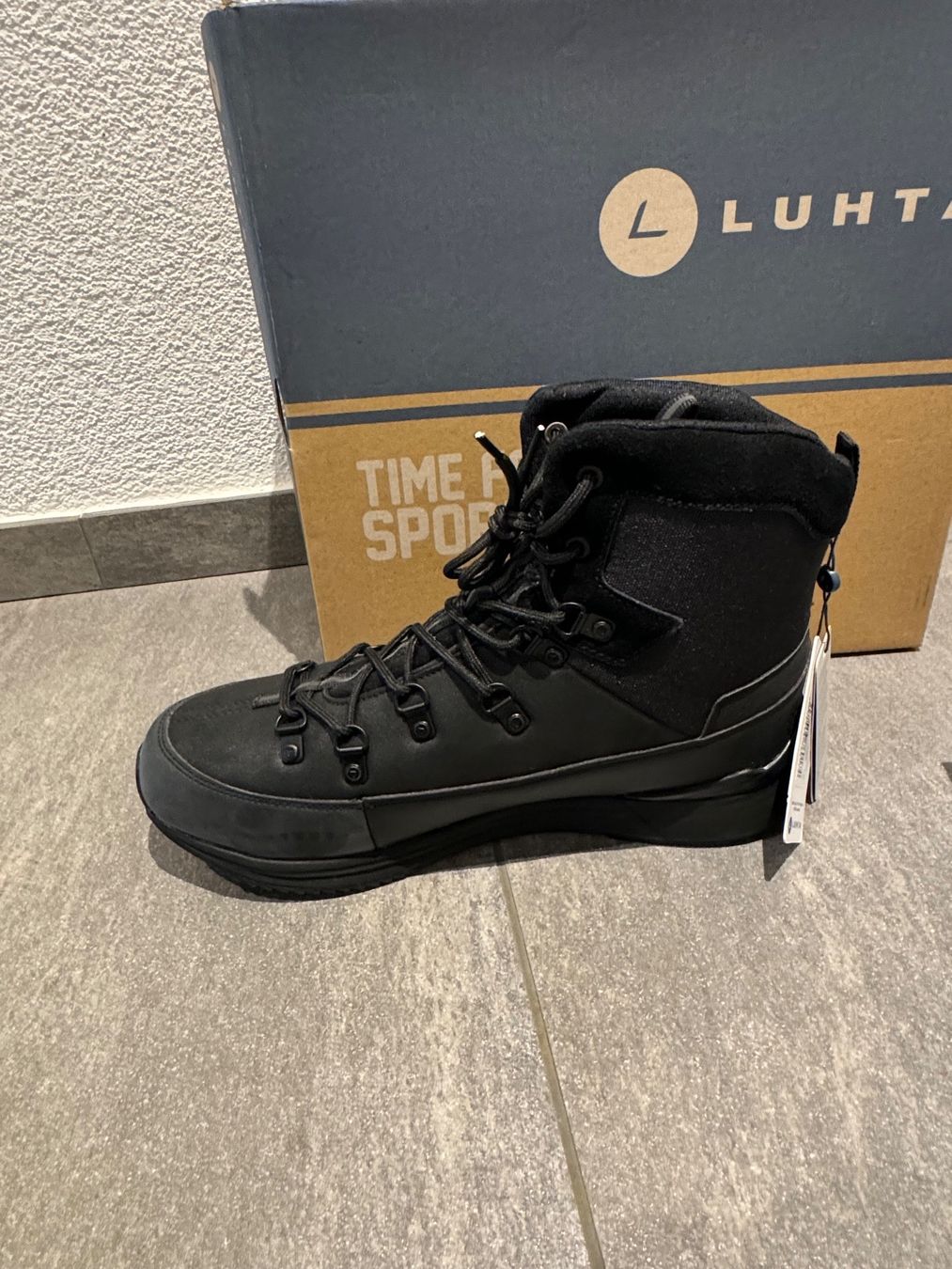 Scarpe da uomo: Winterschuhe Luhta 46 np 189.- wie Sorel – Nuovo e nell'imballaggio originale da Riniken venduto da Babeli78 1
