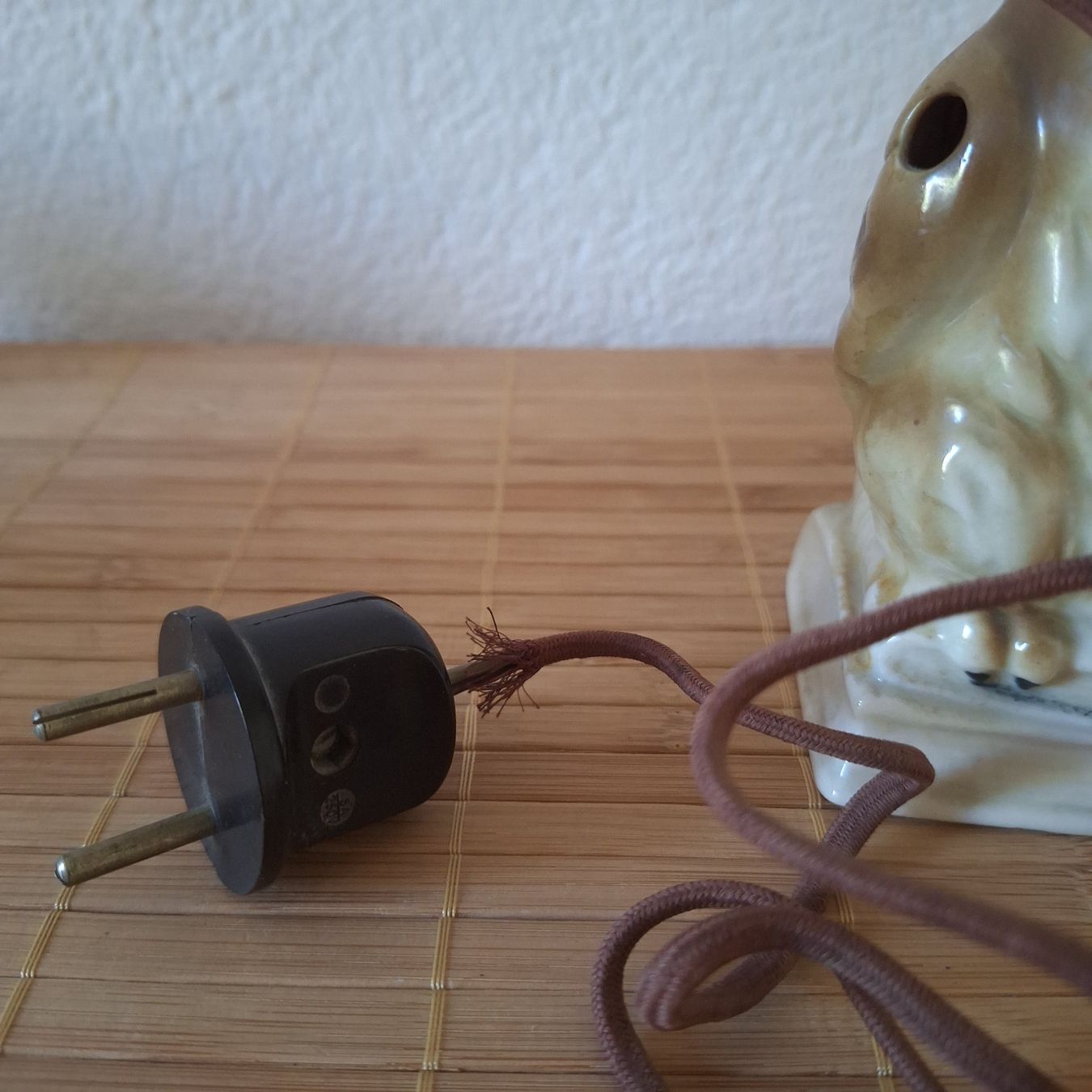 Lampade: Vintage Lampe, Eule, Uhu, Rauchverzehrer – Difettoso da Winterthur venduto da ric_rl7n 9