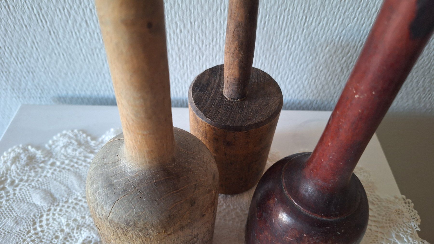 Elettrodomestici da cucina: 3 antike  Holz-Stössel / Stampfer – Usato da Dornach venduto da majo8689 3