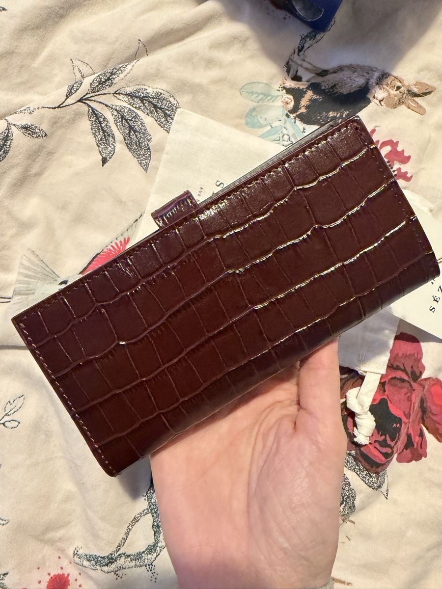 Sezane Portamonete: Sézane Gino Wallet Brun Croco Leather / New – Nuovo e nell'imballaggio originale da Basel venduto da Dencag 1