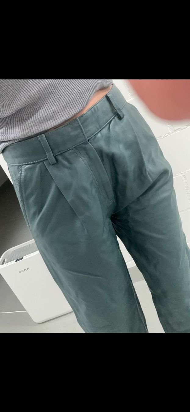 Esprit Hosen: Esprit Lederhose – Gebraucht aus Reinach AG von MineD 4